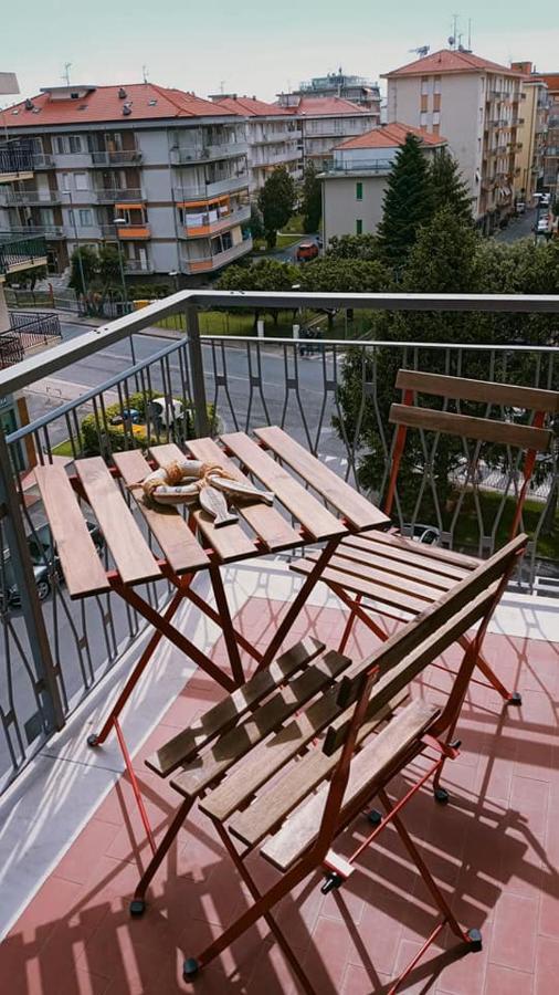 Nonna Pella Appartamenti - Corbezzolo Pietra Ligure Exterior foto