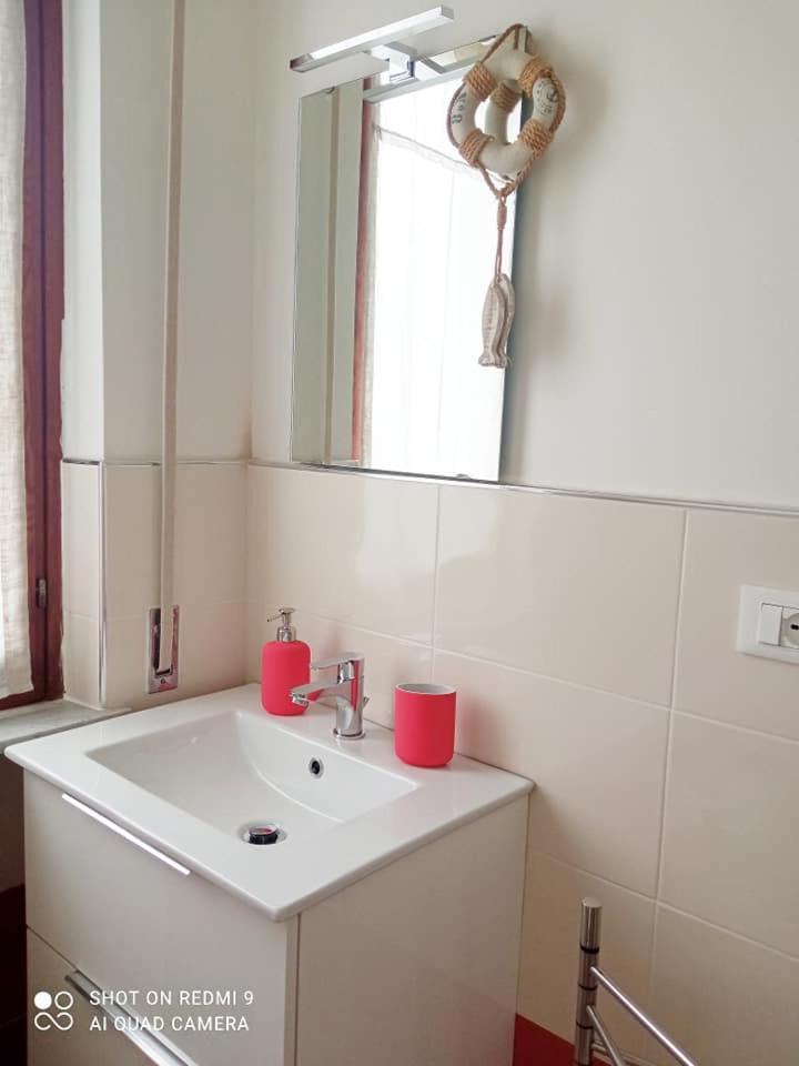 Nonna Pella Appartamenti - Corbezzolo Pietra Ligure Zimmer foto