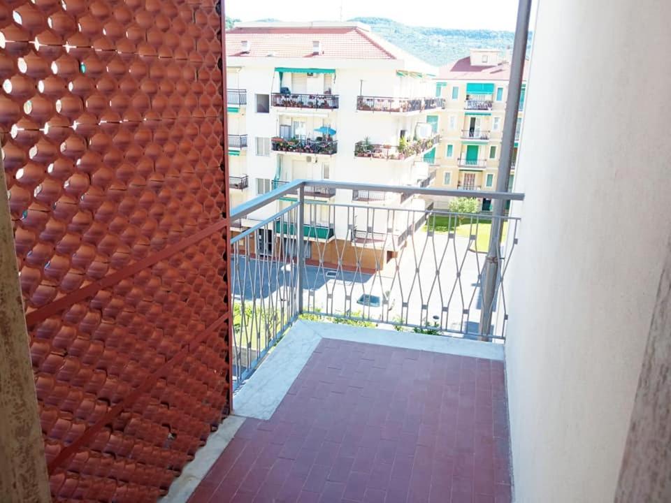 Nonna Pella Appartamenti - Corbezzolo Pietra Ligure Zimmer foto