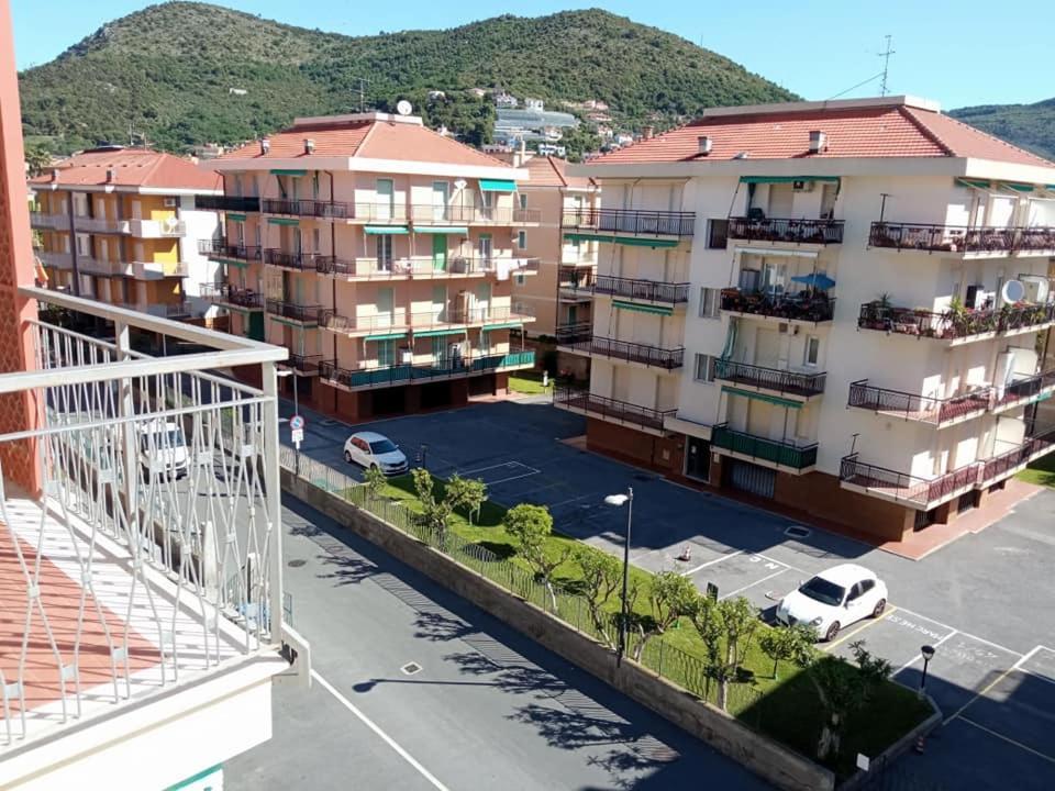 Nonna Pella Appartamenti - Corbezzolo Pietra Ligure Zimmer foto