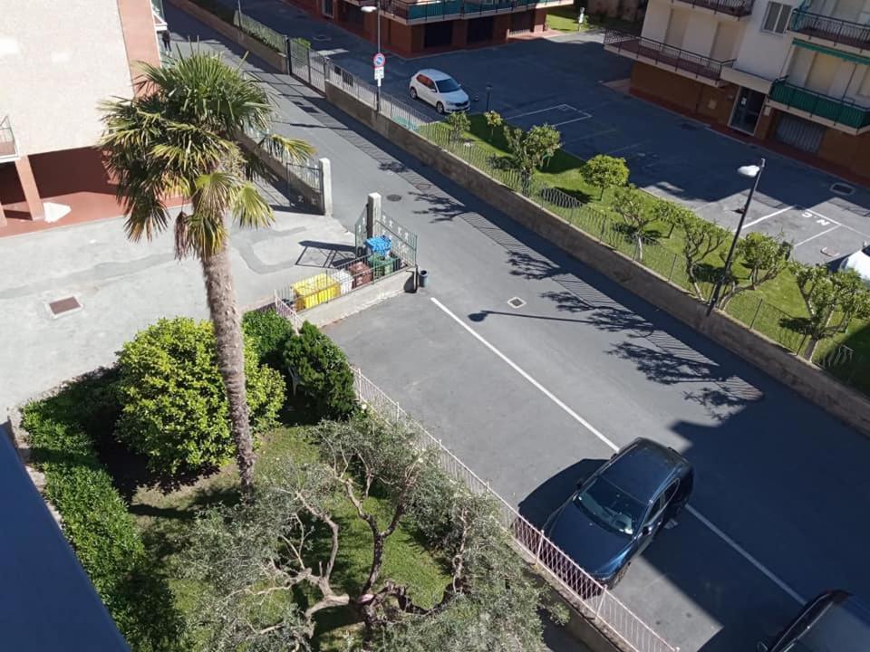 Nonna Pella Appartamenti - Corbezzolo Pietra Ligure Zimmer foto